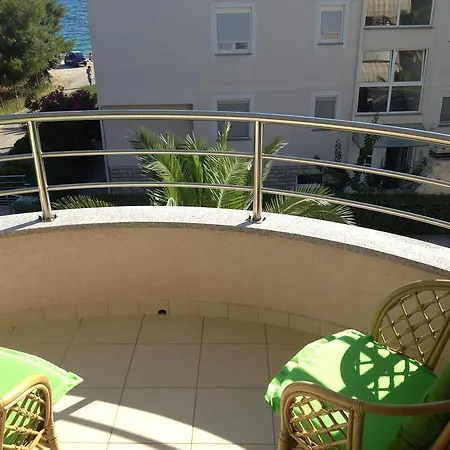 Zarium Apartment Kozino
