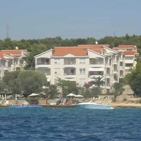 Zarium Apartment *